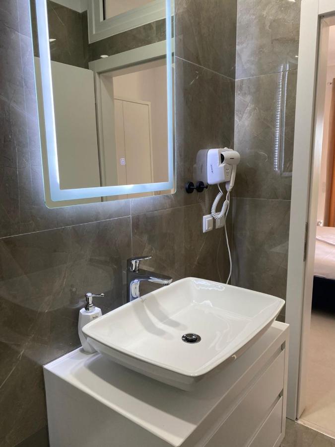 Apartment Artemis Himare Luaran gambar